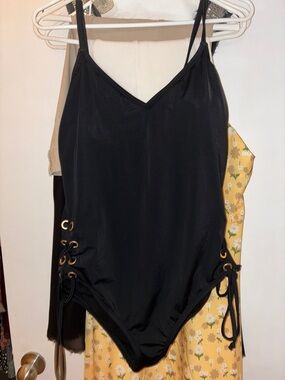 sofia by sofia vergara Black bathing suit